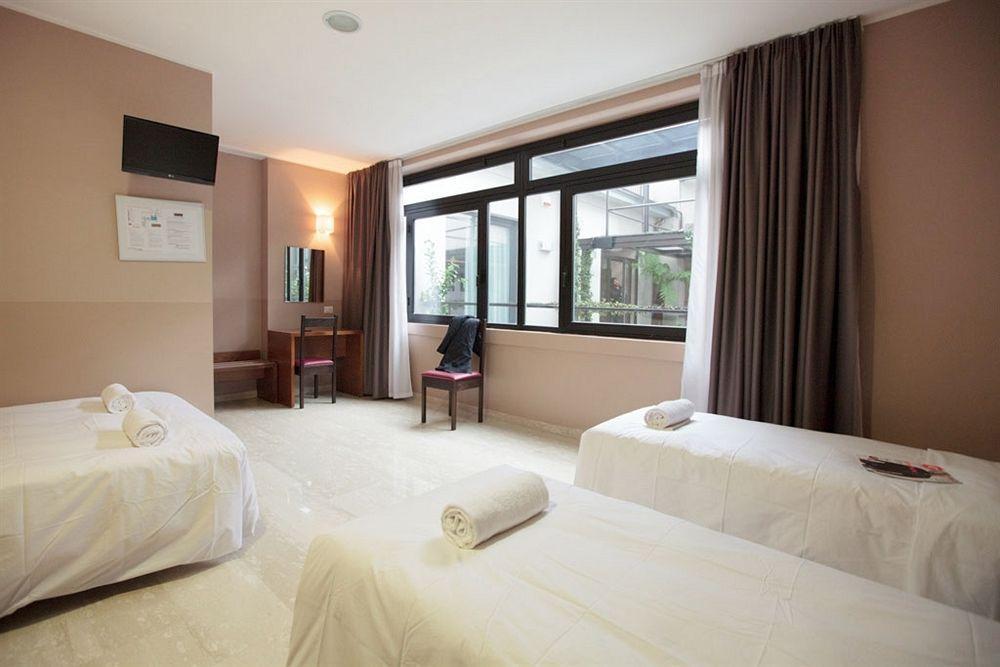 מילאנו Oasi Village Hotel מראה חיצוני תמונה